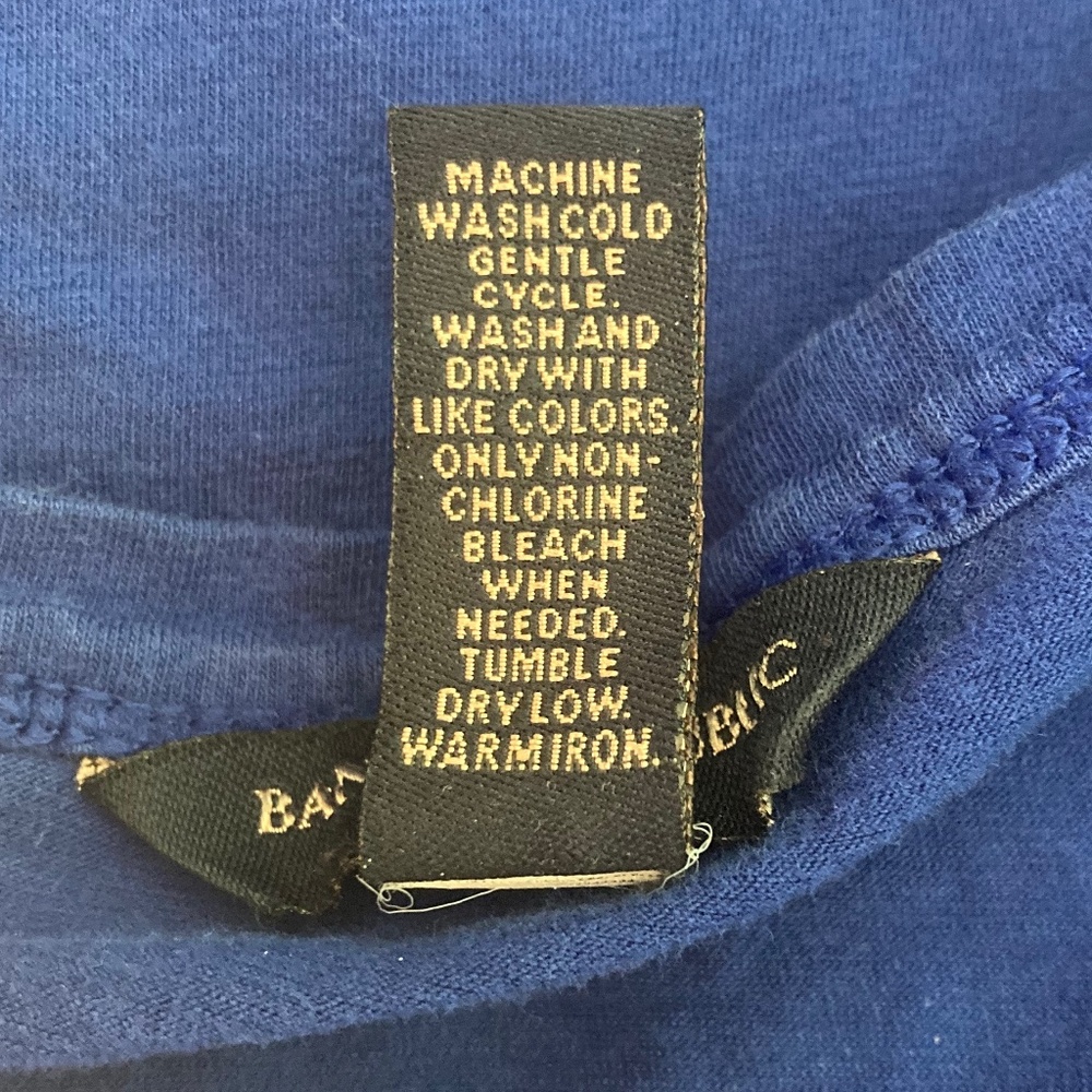 Women’s size medium Banana Republic royal blue top with puffed/shirred sleeves - Picture 5 of 5